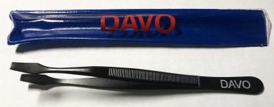 Пинцет DAVO Black 12 см, с загнутой лопаткой (DAVO)