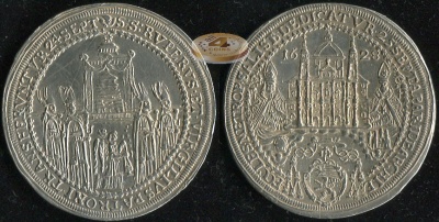 Австрия (Зальцбург). 1/2 талера. 1628 (aXF. Серебро)