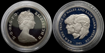 Великобритания. Монета 25 новых пенсов. 1981 (Proof. Серебро) Свадьба принца Чарльза и леди Дианы