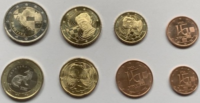 Хорватия. Набор евро (Unc. 8 монет. 2 биметалла) 2023