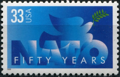 США. 1999. 50-летие НАТО (Почтовая марка. MNH OG)