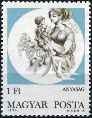 Венгрия. 1974. Материнство (Почтовая марка. MNH OG)